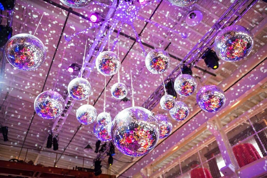 Photo event lighting mirror ball chandelier 3